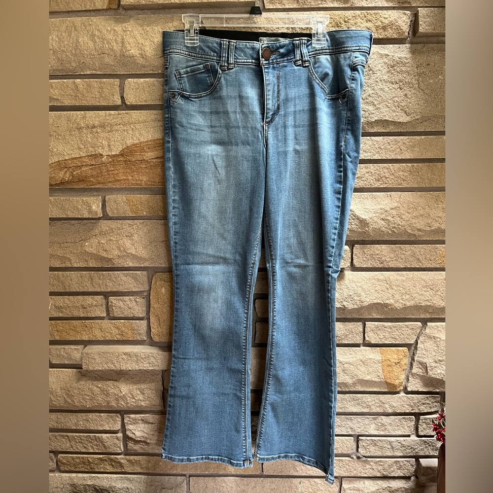 Wit & Wisdom Ab'solution Itty Bitty Bootcut Jeans… - image 4